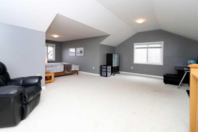 10 Wilkie Cres, House detached with 3 bedrooms, 2 bathrooms and 2 parking in Guelph ON | Image 18