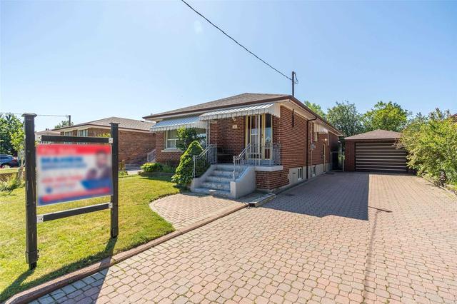 51 Medina Cres, House detached with 3 bedrooms, 2 bathrooms and 5 parking in Toronto ON | Image 34