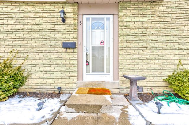 5 - 120 Falconer Dr, Townhouse with 3 bedrooms, 3 bathrooms and 1 parking in Mississauga ON | Image 12