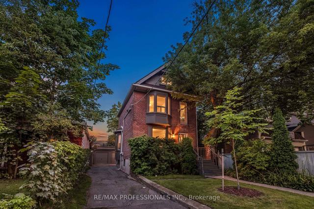 13 Cruikshank Ave, House detached with 3 bedrooms, 3 bathrooms and 6 parking in Toronto ON | Image 12