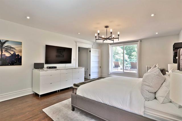 111 Bedford Rd, House semidetached with 5 bedrooms, 5 bathrooms and 2 parking in Toronto ON | Image 20