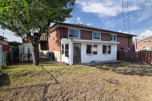 159 Shoreham Dr, House semidetached with 3 bedrooms, 3 bathrooms and 6 parking in Toronto ON | Image 20