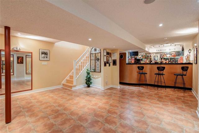 7027 Gillespie Lane, House detached with 3 bedrooms, 4 bathrooms and 6 parking in Mississauga ON | Image 13
