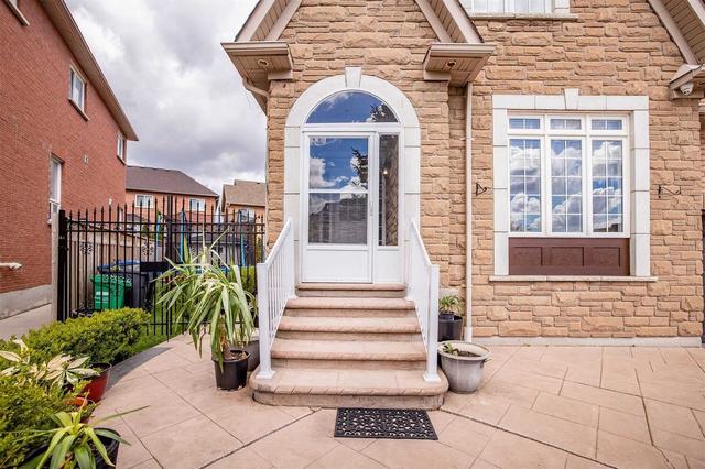 30 Castle Mountain Dr, House detached with 4 bedrooms, 5 bathrooms and 7 parking in Brampton ON | Image 34