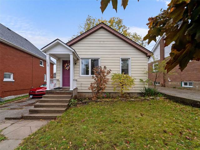 348 West St, House detached with 2 bedrooms, 2 bathrooms and 5 parking in Brantford ON | Image 1