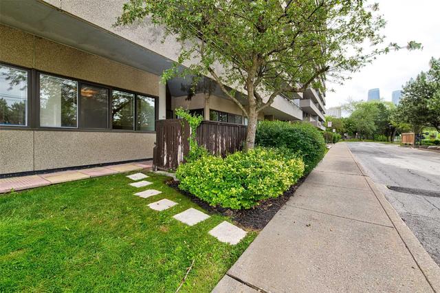 103 - 1300 Mississauga Valley Blvd, Condo with 2 bedrooms, 2 bathrooms and 1 parking in Mississauga ON | Image 13