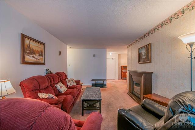 106 - 555 Brittany Drive, Condo with 2 bedrooms, 2 bathrooms and 1 parking in Ottawa ON | Image 13