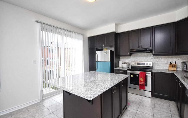 20 Novan Cres, House detached with 4 bedrooms, 3 bathrooms and 2 parking in Aurora ON | Image 7