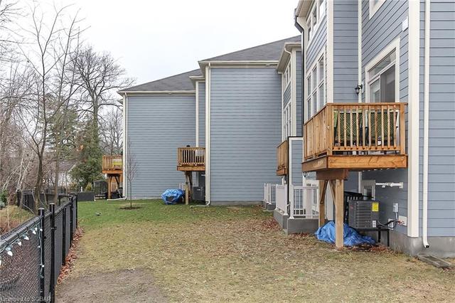 4 Nautical Lane, House attached with 3 bedrooms, 2 bathrooms and 3 parking in Wasaga Beach ON | Image 36