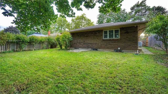 18 Richelieu Dr Dr, House detached with 3 bedrooms, 2 bathrooms and 5 parking in St. Catharines ON | Image 32