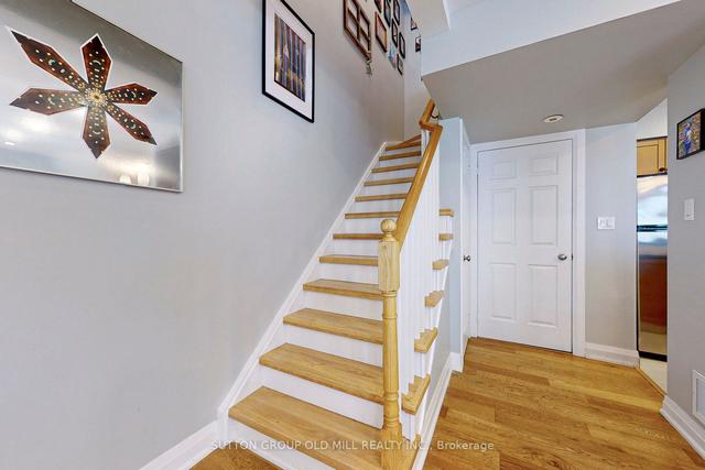 56 - 50 Turntable Cres, Townhouse with 2 bedrooms, 1 bathrooms and 1 parking in Toronto ON | Image 2