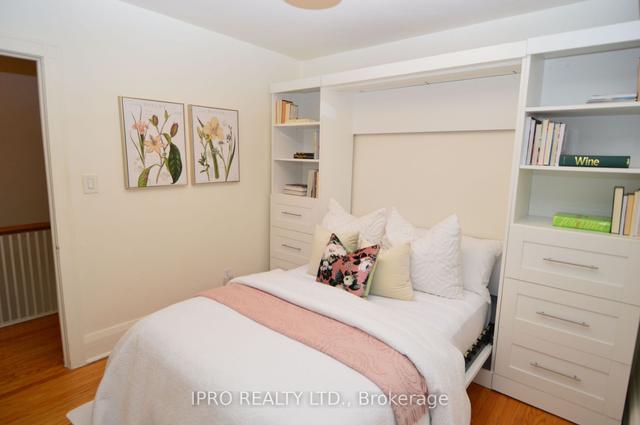 884 Davenport Rd, House semidetached with 3 bedrooms, 2 bathrooms and 0 parking in Toronto ON | Image 7