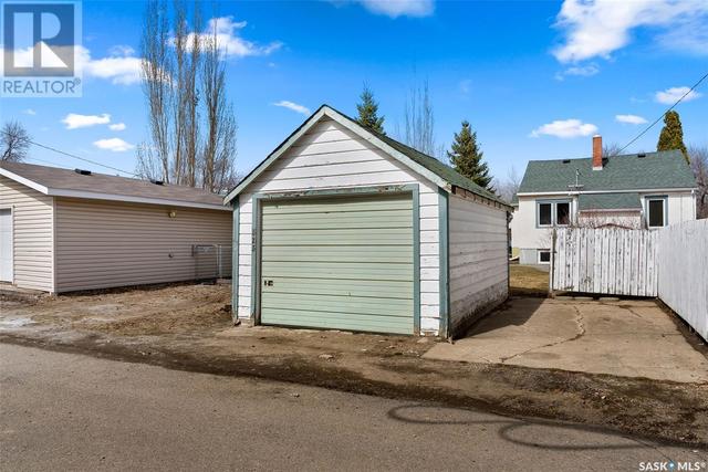 525 College Avenue, House detached with 3 bedrooms, 2 bathrooms and null parking in Regina SK | Image 33