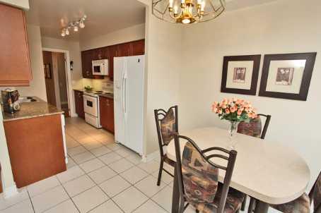 lph 6 - 40 Old Mill Rd, Condo with 2 bedrooms, 3 bathrooms and 2 parking in Oakville ON | Image 6