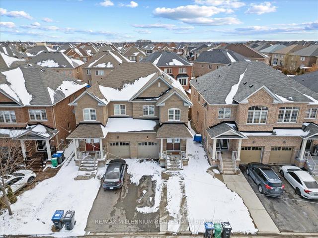 44 Orangeblossom Tr, House semidetached with 4 bedrooms, 4 bathrooms and 3 parking in Brampton ON | Image 23