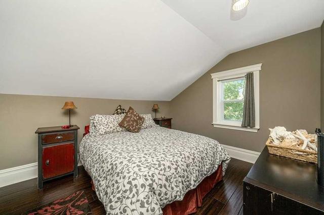 420 Queen St W, House detached with 3 bedrooms, 2 bathrooms and 6 parking in Wellington North ON | Image 18