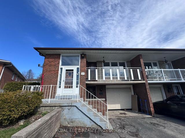 74 Navaho Dr, House semidetached with 3 bedrooms, 2 bathrooms and 4 parking in Toronto ON | Image 1