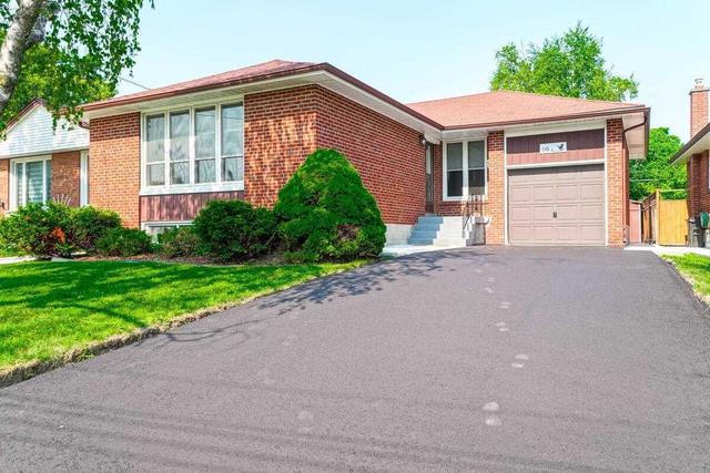 16 Fondy Crt, House detached with 3 bedrooms, 2 bathrooms and 4 parking in Toronto ON | Image 1