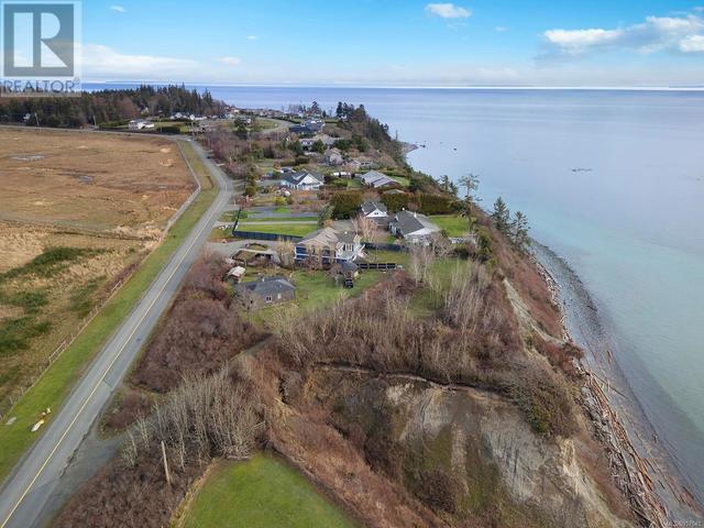 1027 Kye Bay Rd, House detached with 5 bedrooms, 5 bathrooms and 4 parking in Comox BC | Image 9