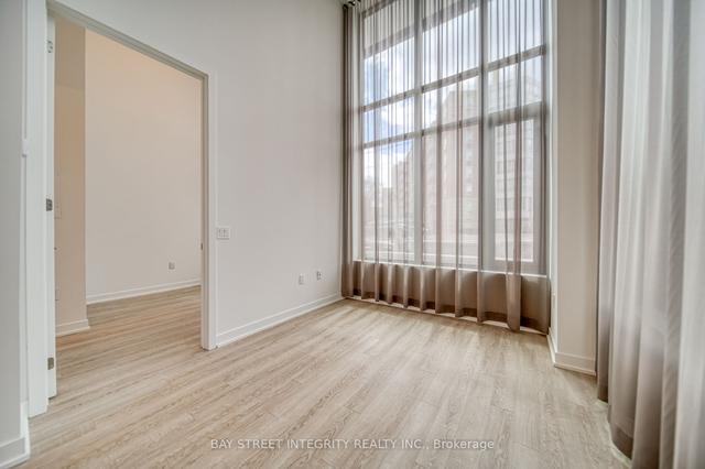 109 - 250 Lawrence Ave W, Condo with 2 bedrooms, 2 bathrooms and 0 parking in Toronto ON | Image 5