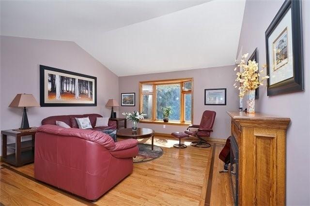 80 Grouse Crt, House detached with 3 bedrooms, 4 bathrooms and 10 parking in Whitby ON | Image 3