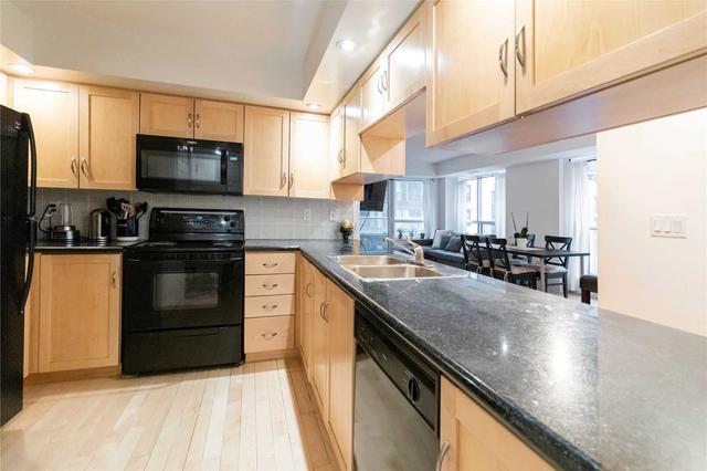 940 - 250 Wellington St W, Condo with 2 bedrooms, 2 bathrooms and 0 parking in Toronto ON | Image 24
