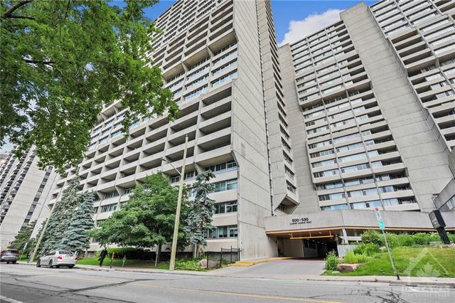 2305 - 500 Laurier Avenue W, Condo with 2 bedrooms, 3 bathrooms and 1 parking in Ottawa ON | Card Image