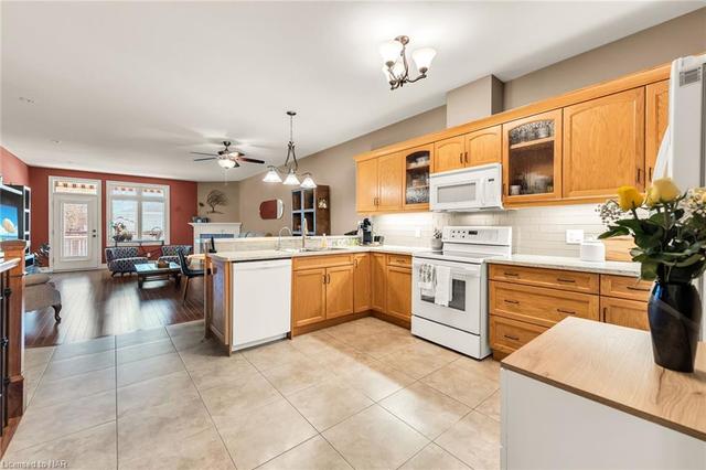 26 Emerald Common, House attached with 3 bedrooms, 3 bathrooms and 6 parking in St. Catharines ON | Image 44
