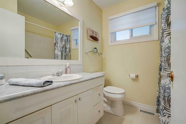 887 Ellesmere Ave, House detached with 3 bedrooms, 1 bathrooms and 5 parking in Peterborough ON | Image 19