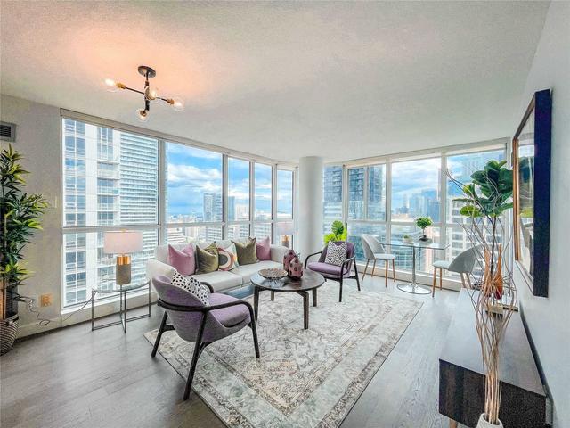 2810 - 736 Bay St, Condo with 1 bedrooms, 1 bathrooms and 1 parking in Toronto ON | Image 18