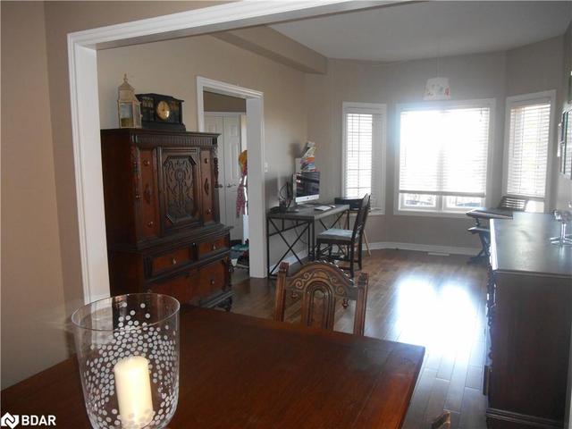 15 Silver Trail, House detached with 4 bedrooms, 2 bathrooms and 4 parking in Barrie ON | Image 7