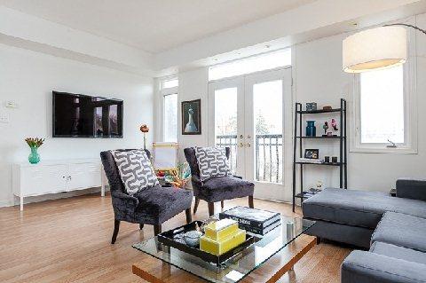 th1 - 70 Carr St, Townhouse with 2 bedrooms, 2 bathrooms and 1 parking in Toronto ON | Image 3