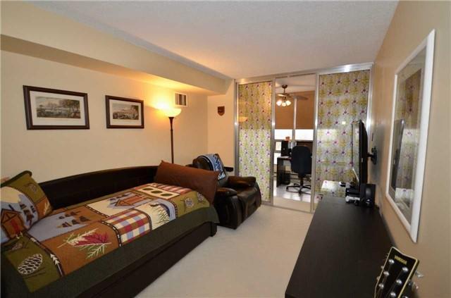 1107 - 310 Mill St S, Condo with 2 bedrooms, 2 bathrooms and 2 parking in Brampton ON | Image 15