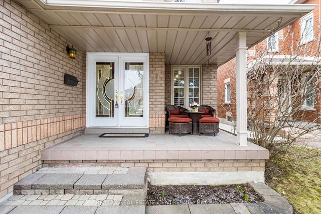 2624 Comet Crt, House detached with 4 bedrooms, 3 bathrooms and 6 parking in Mississauga ON | Image 23