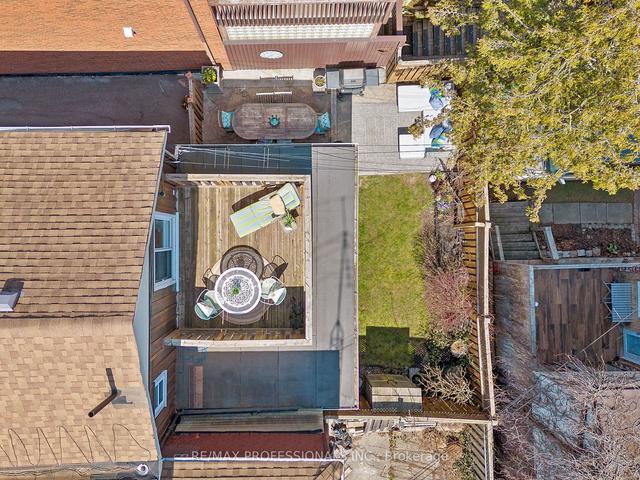 491 Durie St, House semidetached with 3 bedrooms, 2 bathrooms and 3 parking in Toronto ON | Image 33