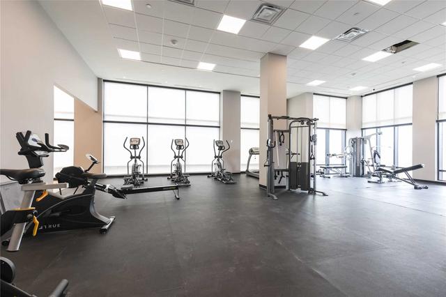 429 - 681 Yonge St, Condo with 1 bedrooms, 1 bathrooms and 1 parking in Barrie ON | Image 2
