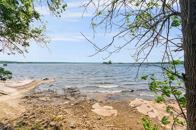 2 Is 20 Island, House detached with 2 bedrooms, 2 bathrooms and 6 parking in Georgian Bay ON | Image 10