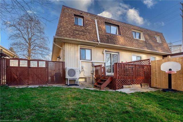 997 Eagle Crescent, House semidetached with 3 bedrooms, 1 bathrooms and 3 parking in London ON | Image 13
