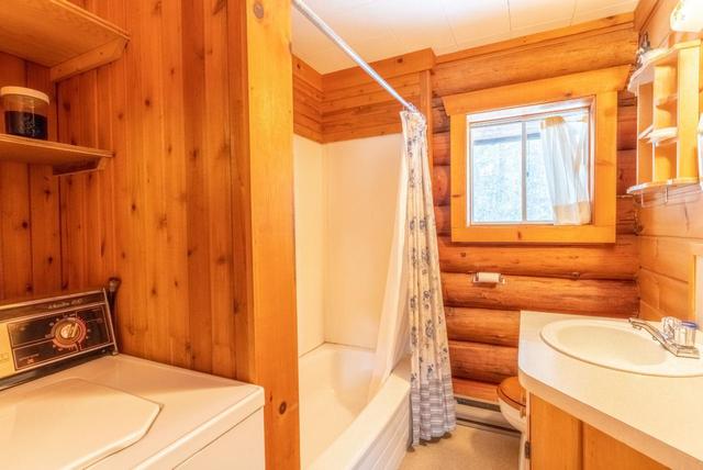 857 Riondel Rd, House detached with 3 bedrooms, 2 bathrooms and null parking in Central Kootenay A BC | Image 27