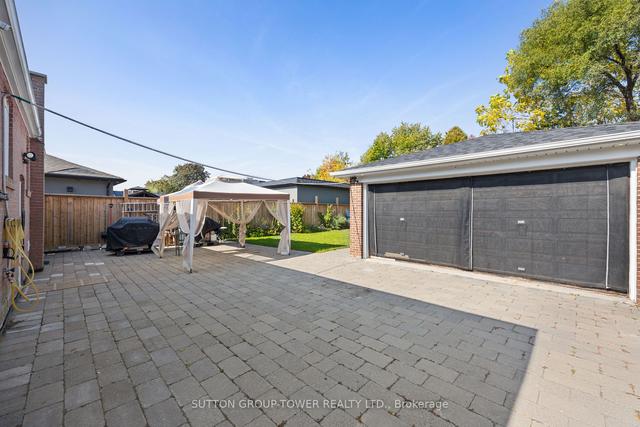 246 Epsom Downs Dr, House detached with 2 bedrooms, 3 bathrooms and 7 parking in Toronto ON | Image 25