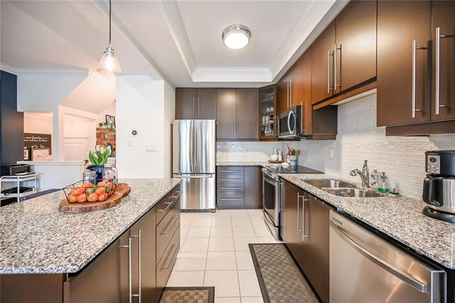 10 Farley Lane, House attached with 3 bedrooms, 2 bathrooms and 1 parking in Hamilton ON | Image 7