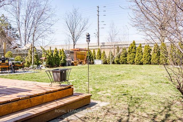 937 Chippenham Dr, House detached with 3 bedrooms, 4 bathrooms and 5 parking in Mississauga ON | Image 32