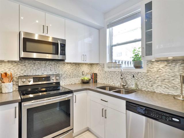 th104 - 55 Halton St, Townhouse with 3 bedrooms, 3 bathrooms and 1 parking in Toronto ON | Image 9