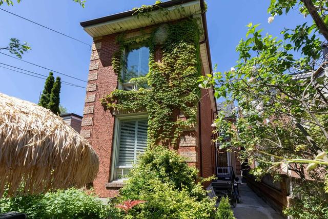 261 Markham St, House detached with 5 bedrooms, 3 bathrooms and 2 parking in Toronto ON | Image 20