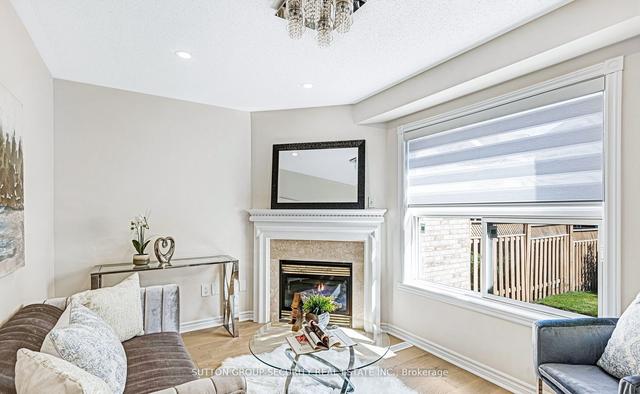 19 Vania Dr, House semidetached with 3 bedrooms, 4 bathrooms and 3 parking in Vaughan ON | Image 7