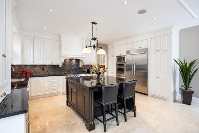 49 Abilene Dr, House detached with 4 bedrooms, 6 bathrooms and 6 parking in Toronto ON | Image 4