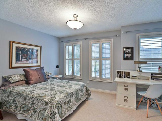 th2 - 175 Grand Ave, House attached with 3 bedrooms, 3 bathrooms and 2 parking in Toronto ON | Image 9