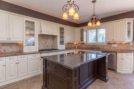 120 Kilkenny Tr, House detached with 3 bedrooms, 4 bathrooms and 10 parking in Bradford West Gwillimbury ON | Image 4