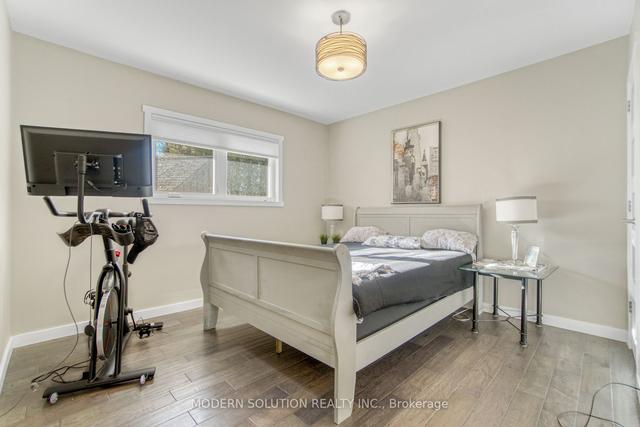 54 Dumbarton St, House detached with 2 bedrooms, 2 bathrooms and 5 parking in Guelph ON | Image 13