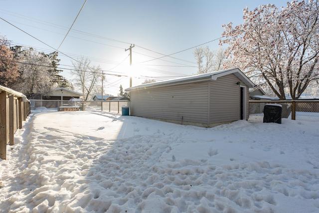 4305 50 Avenue, House detached with 2 bedrooms, 1 bathrooms and 2 parking in Camrose County AB | Image 24